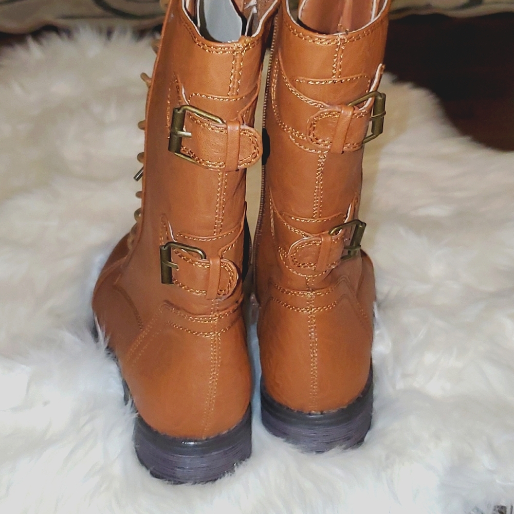 New with box Boots 👢 - Picture 5 of 6